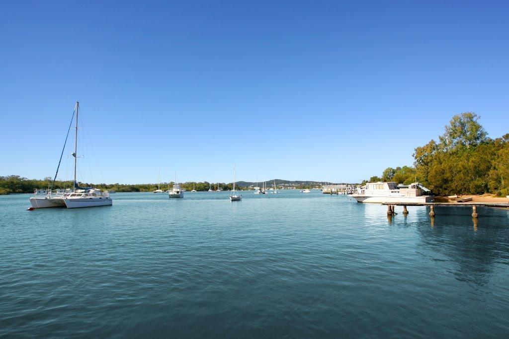 Regency Waterfront Noosa Lejlighedshotel Noosaville Værelse billede